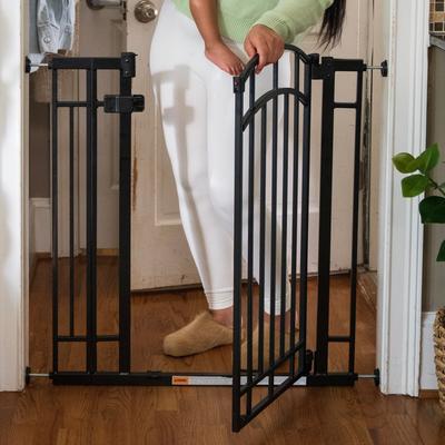 Show full view: Summer by Ingenuity Doorway 48W Series Dog Gate, Black slide 5 of 8