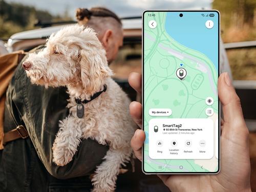 Show full view: Samsung Galaxy SmartTag2 Bluetooth Tracker Dog Pet Finder Tag, White, 1 slide 2 of 11