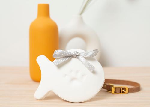 Show full view: Pearhead Christmas Cat Paw Print Keepsake Ornament Kit slide 4 of 6