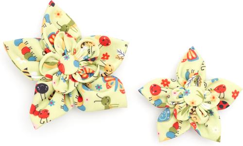 Show full view: The Worthy Dog Bugs Flower Dog & Cat Collar Accessory, Green, Large slide 2 of 4