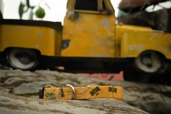 Country Brook Design Deluxe Busy Bee Dog Collar, Giant slide 2 of 7