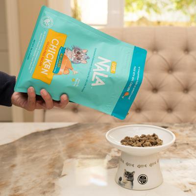 Show full view: Love, Nala Chicken & Sweet Potatoes Grain-Free Adult Dehydrated Cat Food, 1-lb bag slide 3 of 6