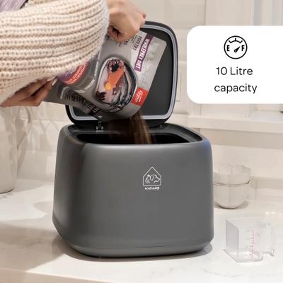 Show full view: 4 Cats & Dogs Kibble Dog & Cat Food Storage Container, 10-l slide 5 of 8