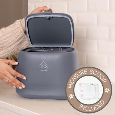 Show full view: 4 Cats & Dogs Kibble Dog & Cat Food Storage Container, 10-l slide 3 of 8