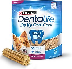 DentaLife Daily Oral Care Chicken Flavor Small/Medium Dental Dog Treats, 40 count slide 1 of 9