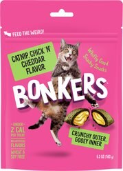 Bonkers Cat Pillows Catnip, Chick 'N & Cheddar Flavored Crunchy Cat Treats, 6.3-oz bag, 1 count