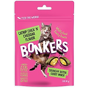 Bonkers Cat Pillows Catnip, Chick 'N & Cheddar Flavored Crunchy Cat Treats, 3-oz bag, 1 count