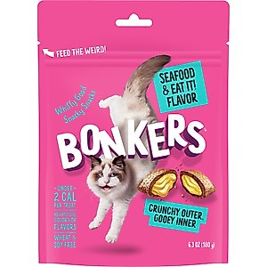Bonkers Cat Pillows Seafood & Eat It! Flavored Crunchy Cat Treats, 6.3-oz bag, 1 count
