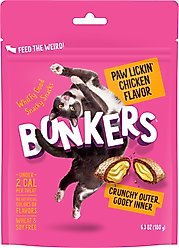Bonkers Cat Pillows Paw Lickin' Chicken Flavored Crunchy Cat Treats, 6.3-oz bag, 1 count
