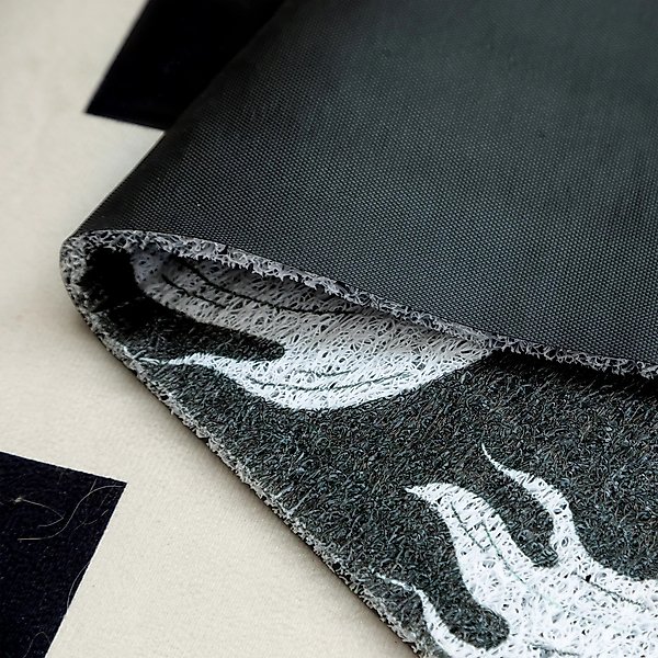 Happy & Polly Gothic Style Cat Litter Mat