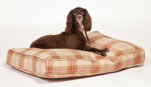 Show full view: DANISH DESIGN Newton Moss Box Duvet Dog & Cat Bed, Moss, Medium slide 6 of 7