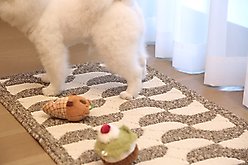 Zarkea Modern Wavy Geometric Indoor/Outdoor Washable Area Rug, Brown, 32 x 47-in slide 2 of 9