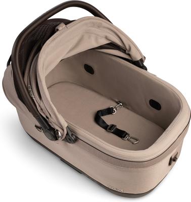 Show full view: Tavo Pets Maeve iso6X Wind Dog & Cat Car Seat, Fawn slide 3 of 10