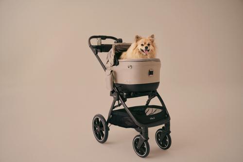 Show full view: Tavo Pets Maeve iso5X Wind Dog & Cat Car Seat & Roscoe Trek Stroller, Merle/Black slide 2 of 10
