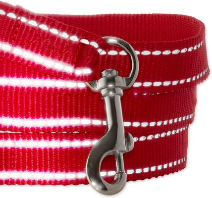 Show full view: Pet Passion Max Hardy Reflective Dog Leash, 7-ft long, 1-in wide, Red slide 4 of 4