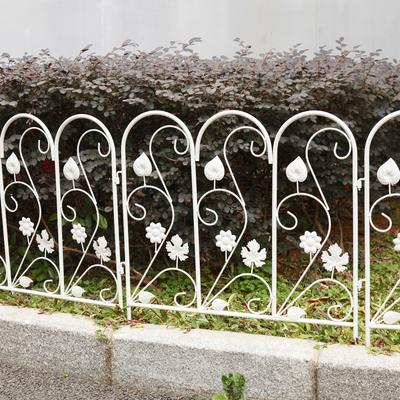 Show full view: BingoPaw 5 Panel Decorative Metal Garden Dog Fence, White slide 7 of 10