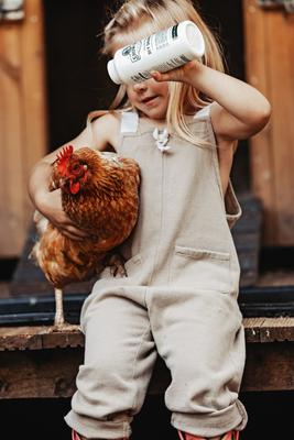 Show full view: Show Off Honestly Herbal Livestock Dry Shampoo, 16-fl oz bottle slide 2 of 4