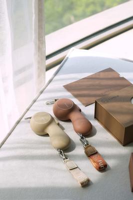 Show full view: Maison FurRéal ChocoLéash Ultra Lightweight Retractable Dog Leash, Sandy Rose, 9-ft long, 1.75-in wide slide 7 of 11