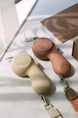 Show full view: Maison FurRéal ChocoLéash Ultra Lightweight Retractable Dog Leash, Sandy Rose, 9-ft long, 1.75-in wide slide 6 of 11