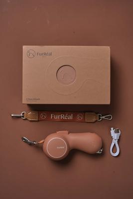 Show full view: Maison FurRéal ChocoLéash Flagship with Hand Warming & Power Bank Retractable Dog Leash, Mocha Mousse, 9-ft long, 1.75-in wide slide 9 of 12