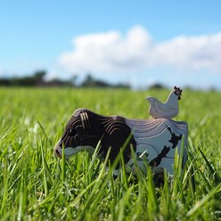 Eugy Holstein Cow 3D Puzzle slide 2 of 4