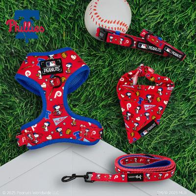 Show full view: Sassy Woof MLB x Peanuts Dog Bandana, Philadelphia Phillies, Large: 21.5-in neck slide 5 of 6