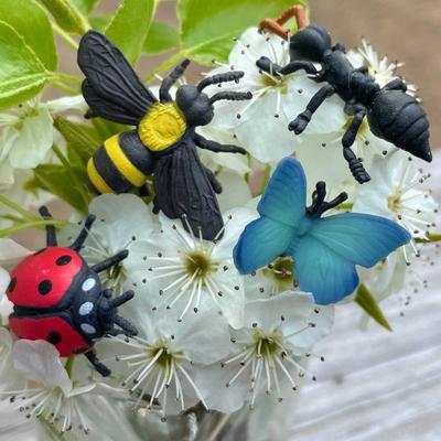 Show full view: Safari Ltd. Good Luck Minis Garden Fun Pack slide 2 of 6