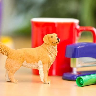 Show full view: Safari Ltd. Golden Retriever Figurine slide 5 of 5