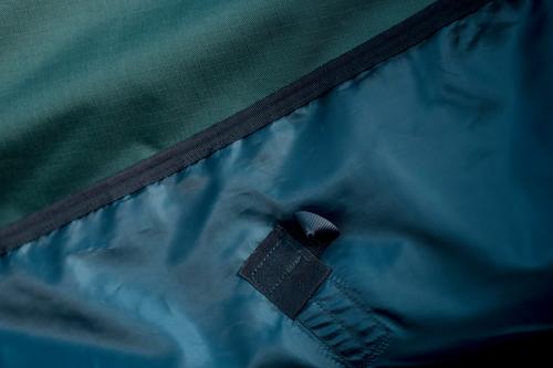 Show full view: Amigo Ripstop 900D Plus 200g Horse Turnout, Dynasty Green, Navy, Silver, 66-in slide 6 of 8