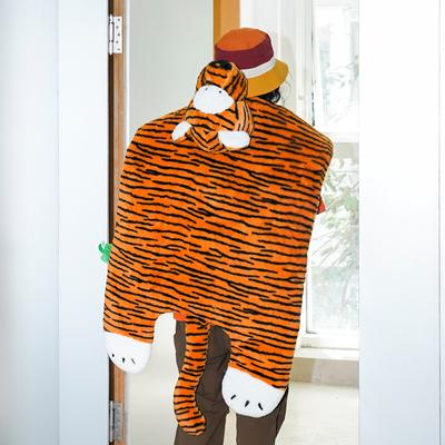 Show full view: ZEZE Tiger On The Move Multi-Functional Dog Mat, X-Large slide 5 of 6