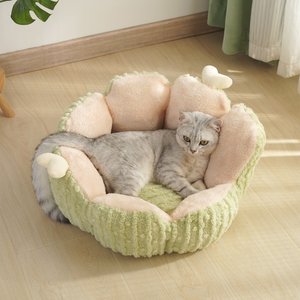 Fairela Cactus Plush Dog & Cat Bed, Green