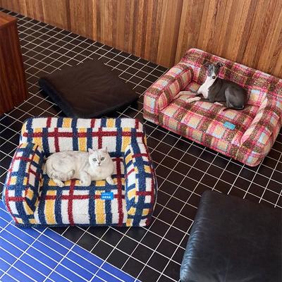 Show full view: ZEZE Vintage Plaid Mondrian Check Pattern Furniture Style Dog & Cat Sofa Bed with Removable Cover slide 5 of 11