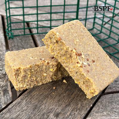 Show full view: Backyard Specialty Pet Foods Hungrybird NaturAll Non-GMO Peanut Butter Suet Cake Songbird Food, 12-oz box slide 2 of 5