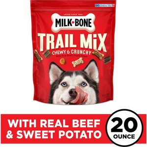 Milk-Bone Trail Mix with Real Beef & Sweet Potato Chewy & Crunchy Dog Treats, 20-oz bag