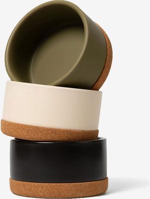 Show full view: Waggo Corky Non-Slip Removable Cork Base Dog & Cat Bowl, 4-cup, Black slide 8 of 8