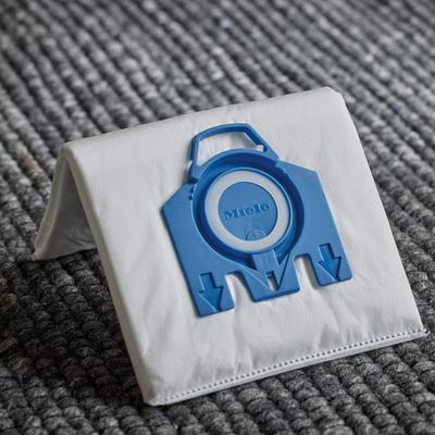 Show full view: Miele AirClean 3D Efficiency GN Filter Dust Bags, White/Blue slide 4 of 5