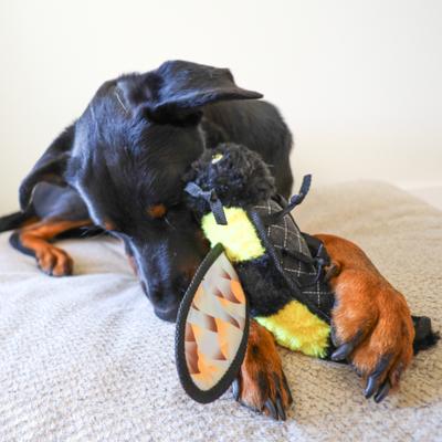 Show full view: SteelDog USA Ruffian Flyer Bumblebee Tough-Chewer Plush Dog Toy slide 4 of 6