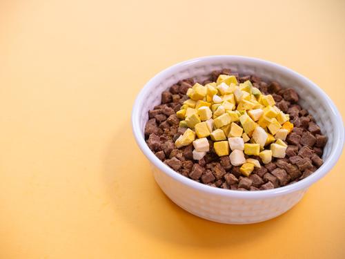 Show full view: Pupford Diced Pumpkin Freeze-Dried Limited Ingredient Dog Treats, 2-oz bag slide 8 of 10