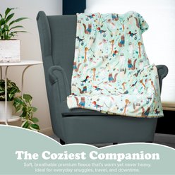 Puppington Snuggles Ultra Plush Comfort Throw Blanket, Seafoam Green slide 2 of 6