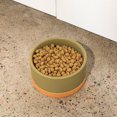 Show full view: Waggo Corky Non-Slip Removable Cork Base Dog & Cat Bowl, 4-cup, Black slide 6 of 8