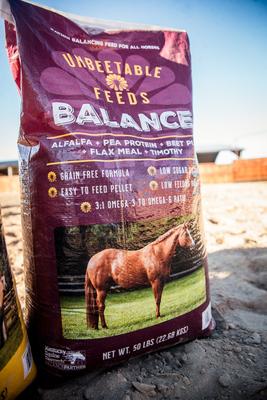 Show full view: Unbeetable Feeds Balance Multi-Purpose Horse Feed, 50-lb bag slide 2 of 8