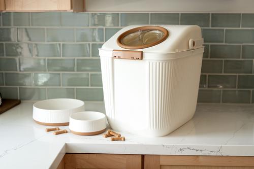 Show full view: Harry Barker Plastic Dog Food Storage, White & Tan, 80-cups slide 4 of 7