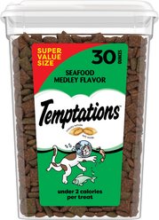 Temptations Classic Seafood Medley Flavor Soft & Crunchy Cat Treats, 30-oz tub