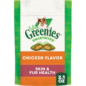 Greenies Feline SmartBites Healthy Skin & Fur Natural Chicken Flavor Soft & Crunchy Adult Cat Treats, 2.1-oz bag
