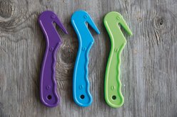 Tail Tamer by Professional's Choice Soft Touch Horse Bale Cutter