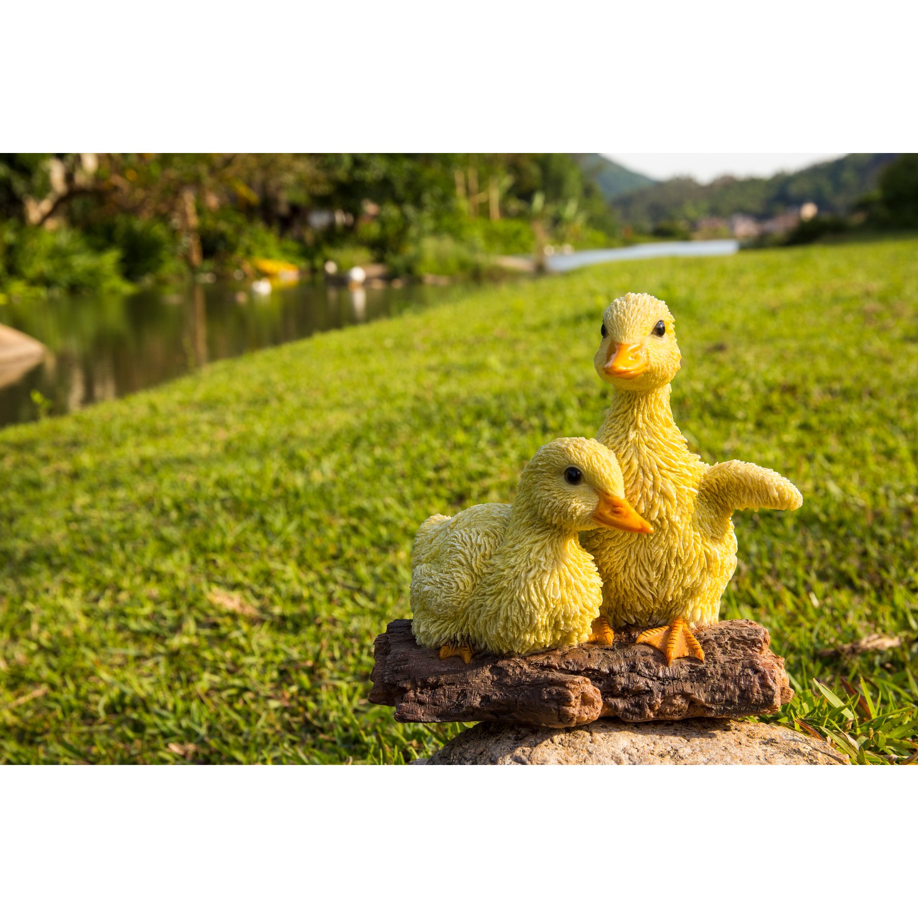 Hi-Line Gift Playful Ducklings Garden Statue, Yellow, 5-in