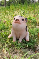 Hi-Line Gift Chubby Piglet Sitting Statue, Pink with Black Spots, 5.31-in