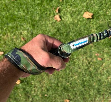 Show full view: Shed Defender Three Handle Bungee Reflective Dog Leash, Camo, 4 to 7-ft long, 1-in wide slide 5 of 11