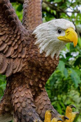 Show full view: Hi-Line Gift 11.94-in Flying Eagle Statue Outdoor Decor slide 5 of 10