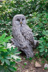 Hi-Line Gift 20.5-in Grey Owl On Stump Statue Outdoor Decor
